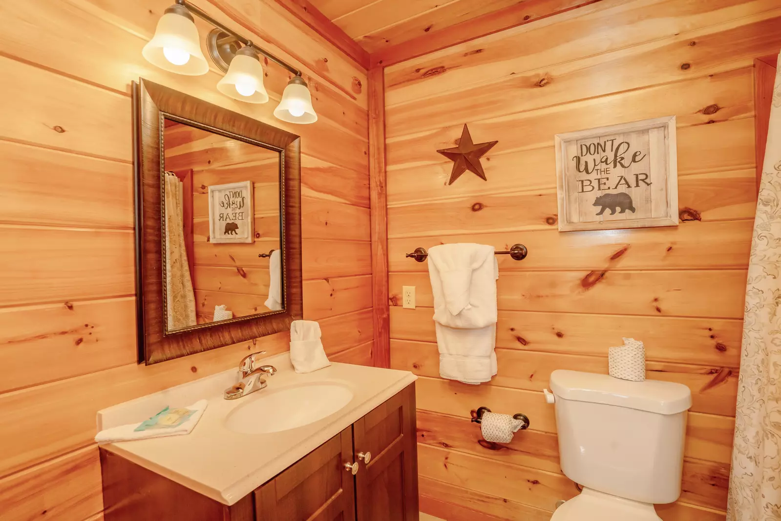 Amazing Adventure Lodge