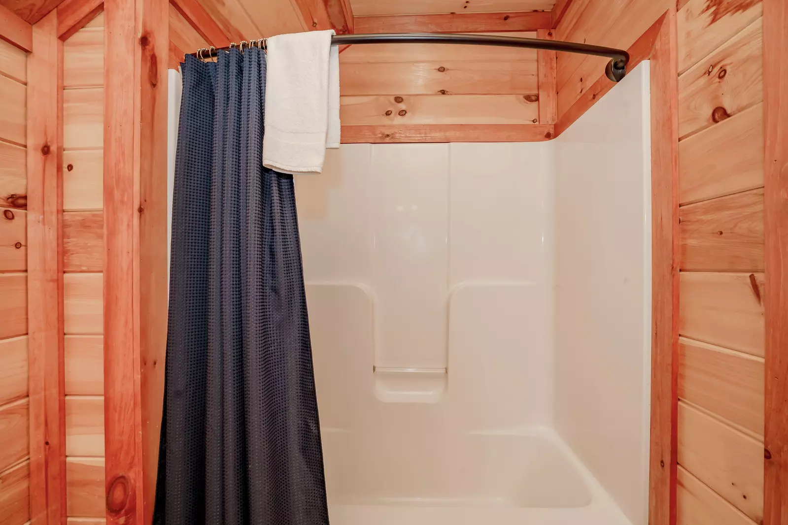 Amazing Adventure Lodge