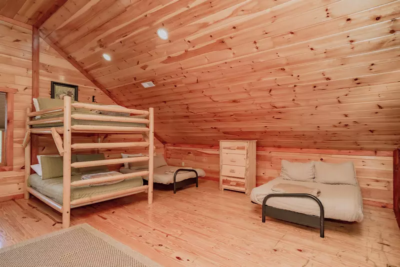 Amazing Adventure Lodge