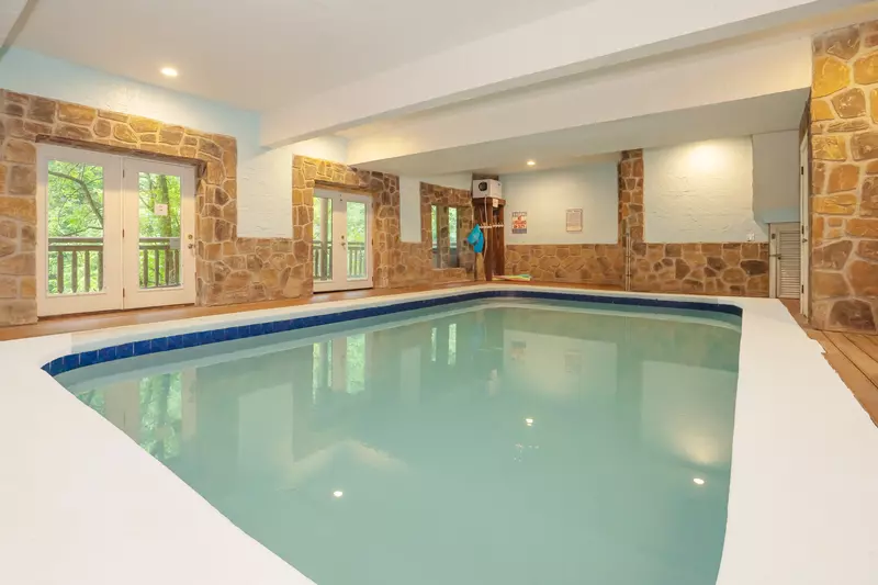 Swimming Bear Lodge
