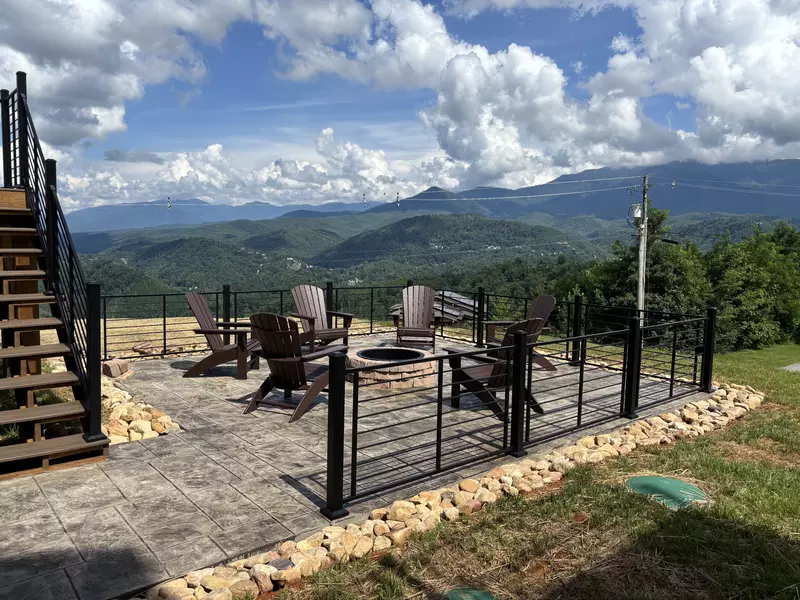 A Gatlinburg Mountain Top Splash