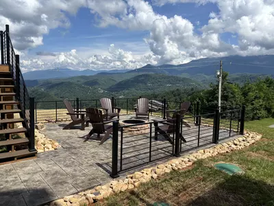 A Gatlinburg Mountain Top Splash