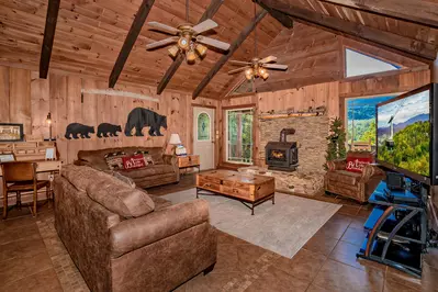 Treetop Retreat