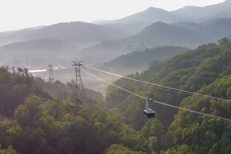 ober mountain tram over trees