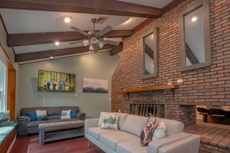 The Manor @ Smoky Mountains Estate