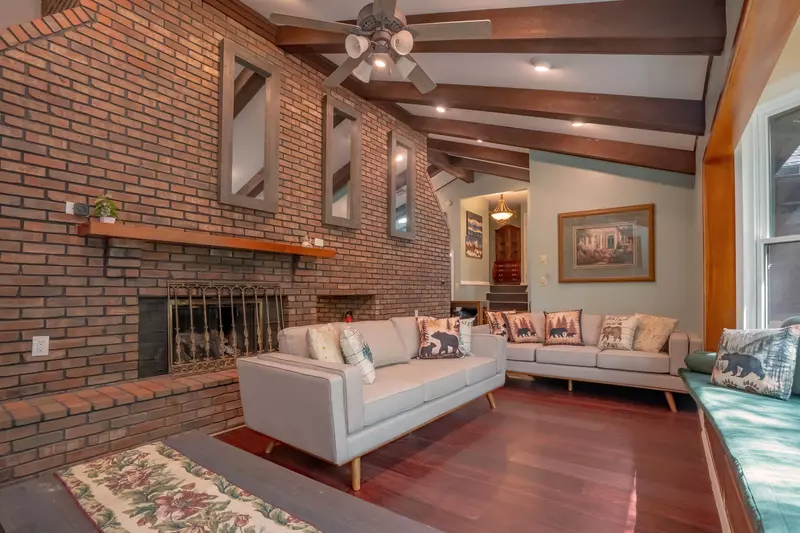 The Manor @ Smoky Mountains Estate