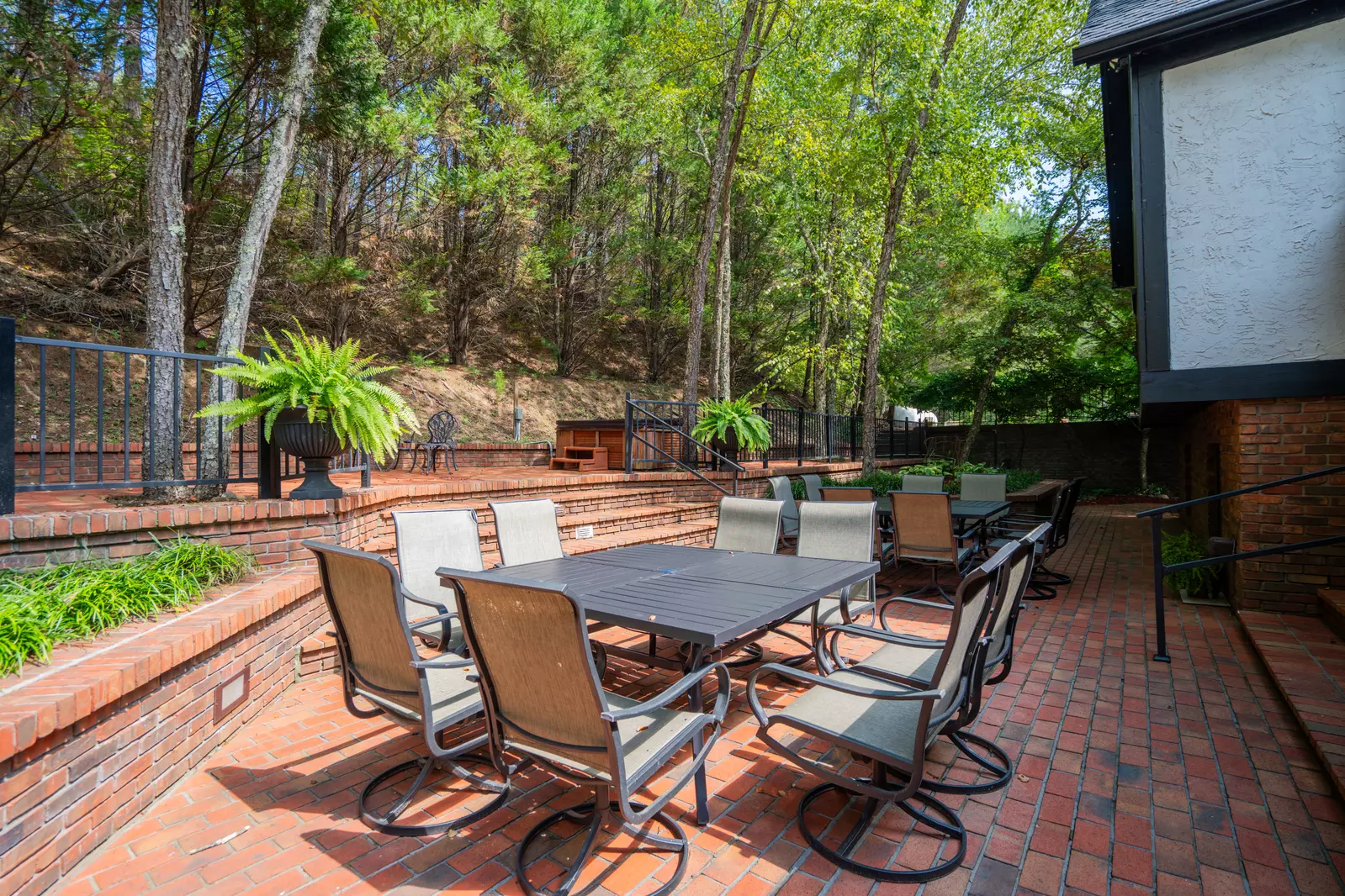 The Manor @ Smoky Mountains Estate