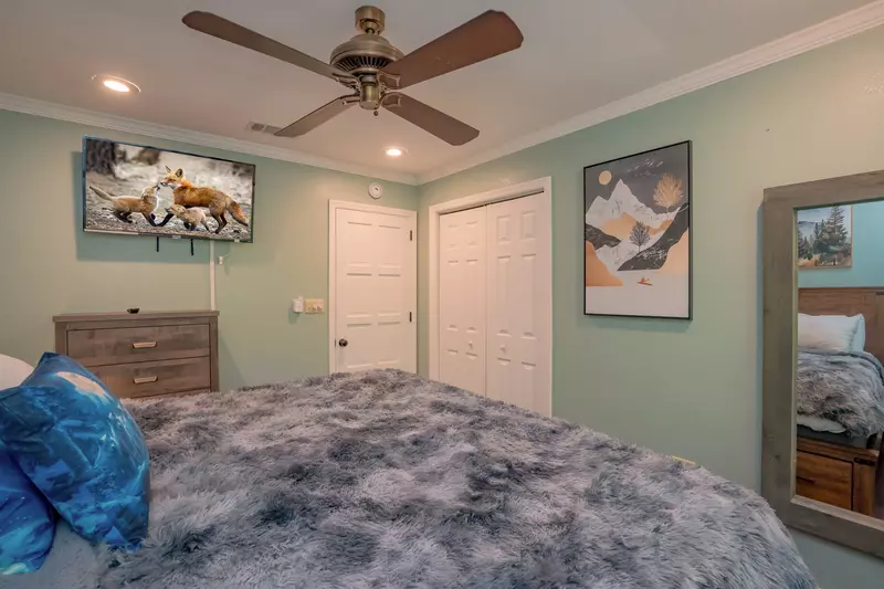 The Manor @ Smoky Mountains Estate