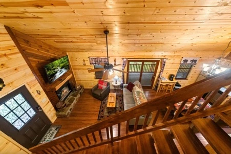 Dogwood Hideaway