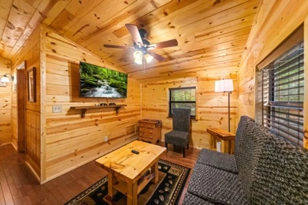 Dogwood Hideaway