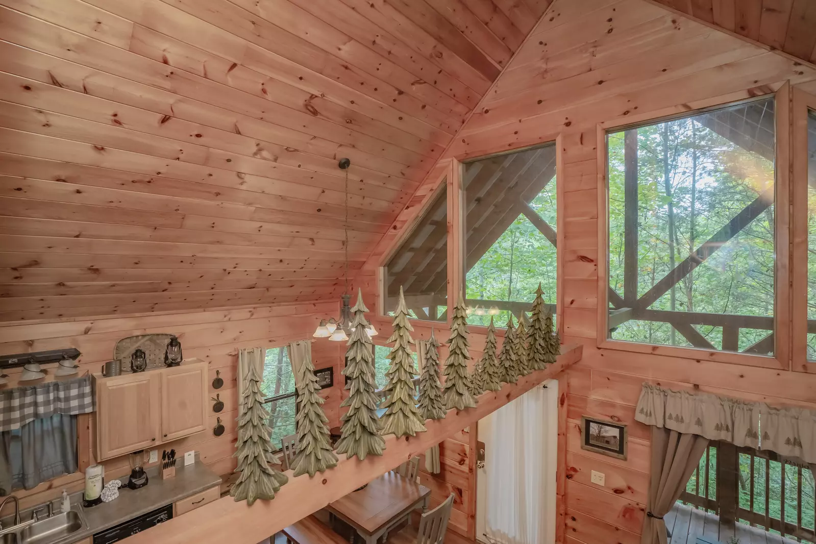 Forest View Hideaway