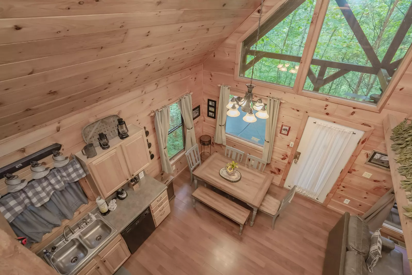Forest View Hideaway