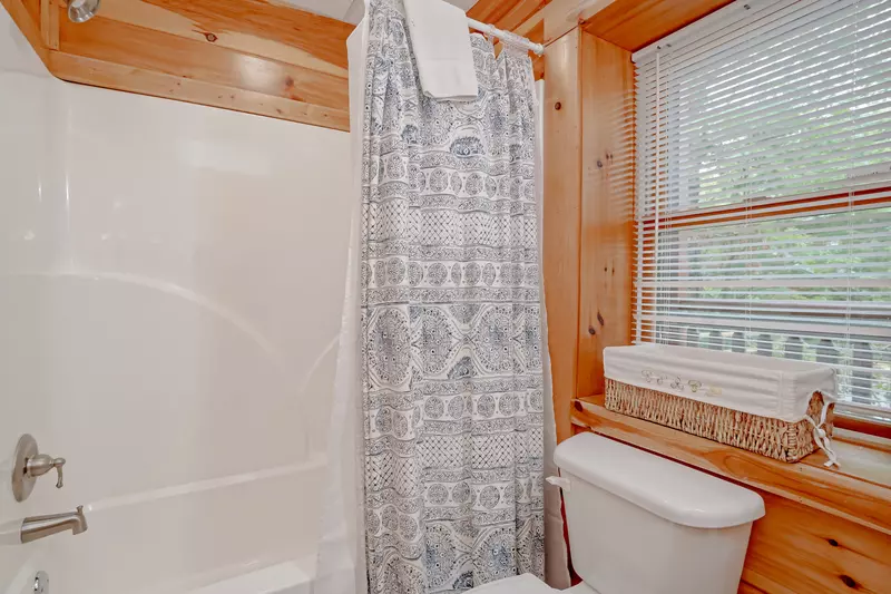 Keaton's Star Spangled Cabin