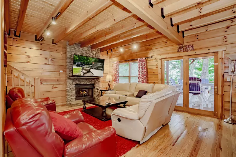 Keaton's Star Spangled Cabin