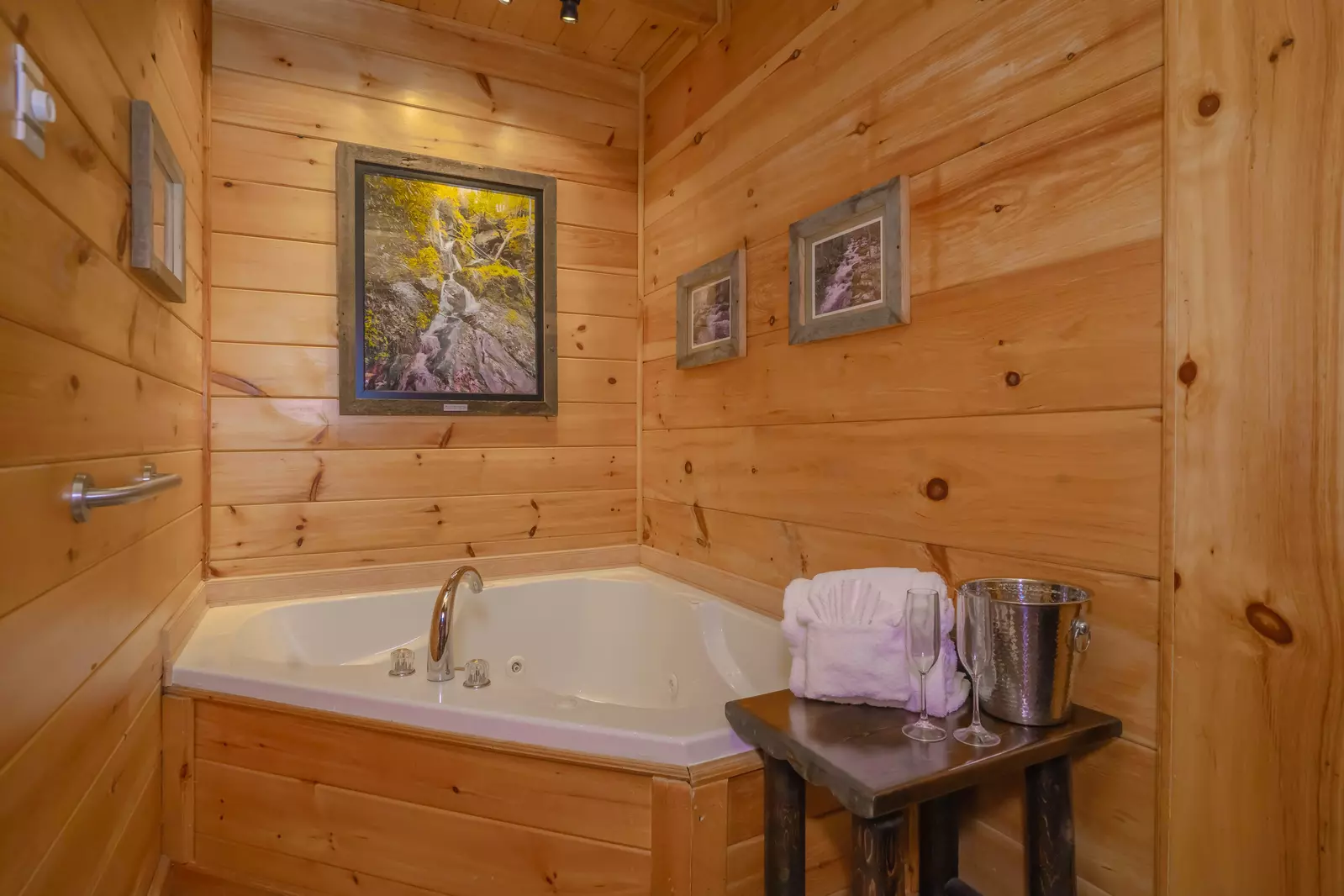 Forest View Hideaway