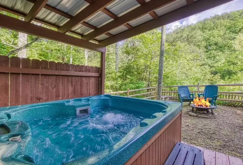 Keaton's Knotty Hideaway