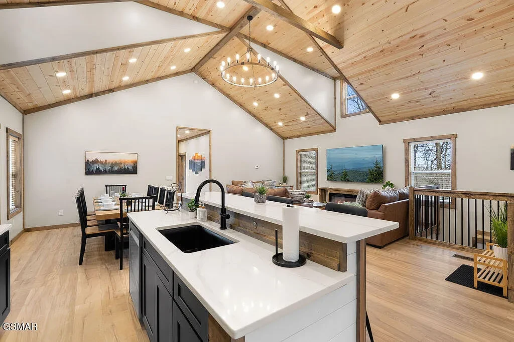 Legacy Lodge