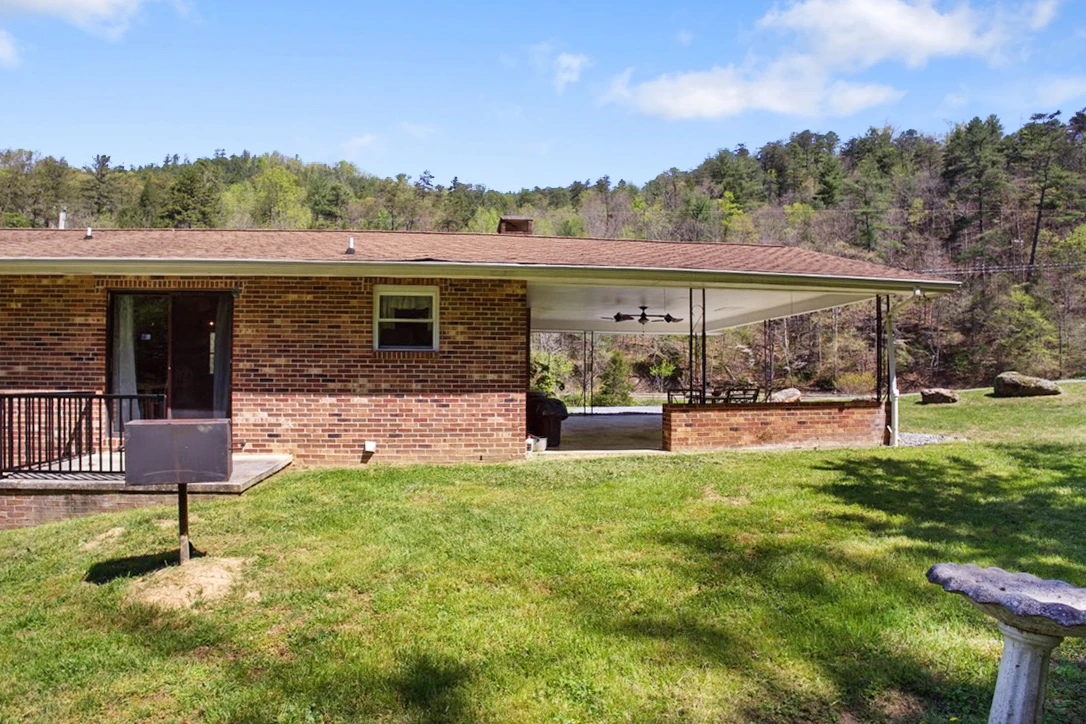 70 Acre Mountain Farmstead