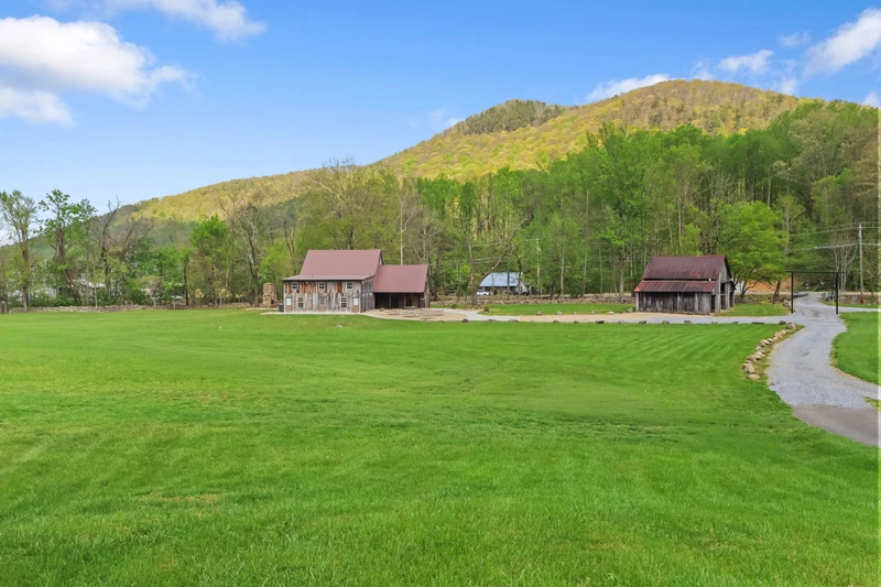 The Farmhouse at Foothills Farm