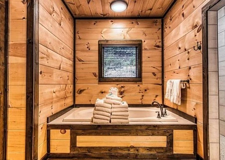 Smoky Splash Retreat