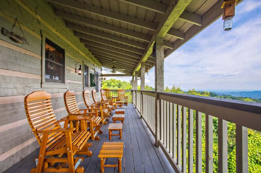 Smoky Mountain cabin deck with a view - cedar point