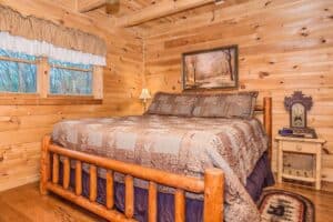 room in Sevierville cabin